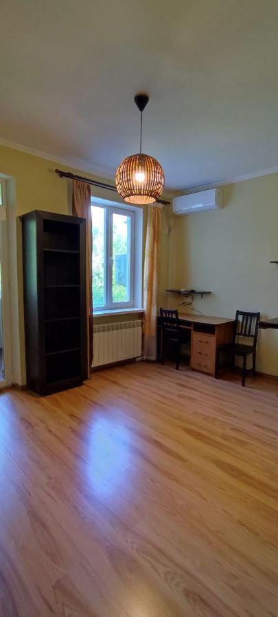 Апартаменты На Бульваре Шевченко Zaporizhia Exteriör bild
